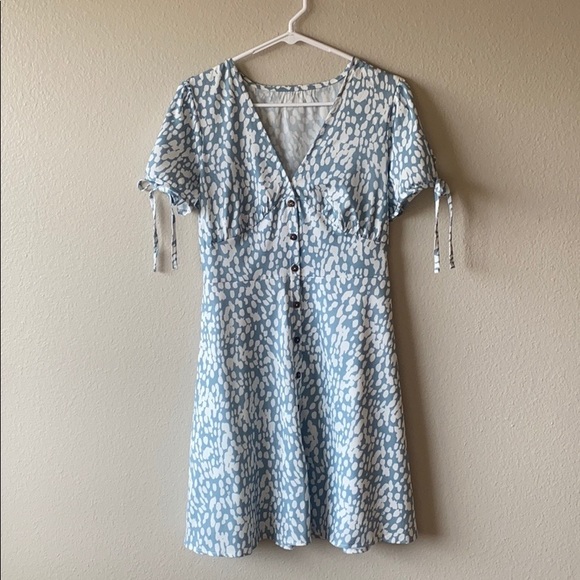 Dresses & Skirts - Dress